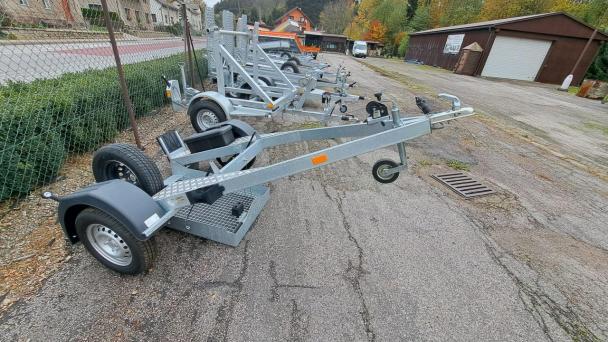 880001 ZAMOPS LEKKA ALFA přívěs na vibrační desku