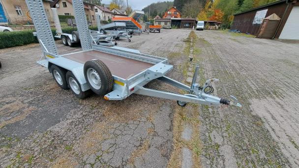 880004 WARK přívěs na přepravu stavebních strojů (rypadel)